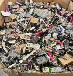 makeup liquidation pallets