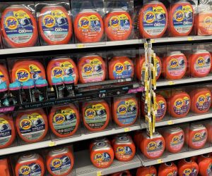 tide detergent pallets