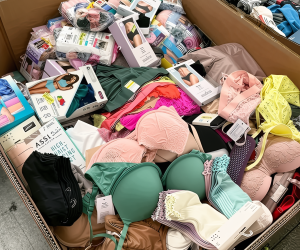 summer clothes pallets
